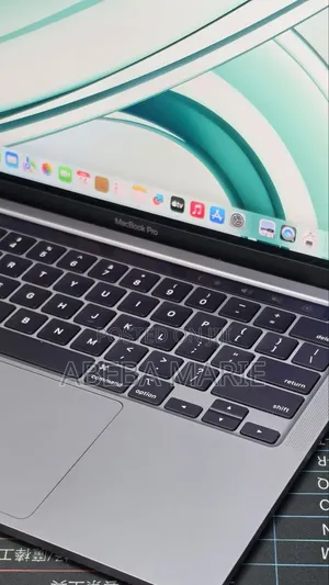 New Laptop Apple MacBook Pro 2023 M2 8GB Apple M2 SSD 256GB