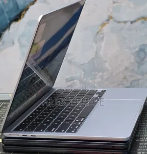 New Laptop Apple MacBook Air 2025 M4 16GB Apple M4 SSD 256GB