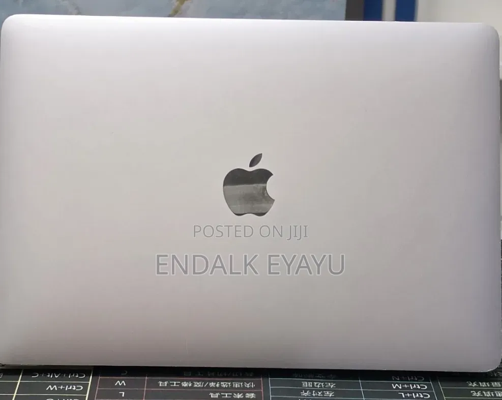 New Laptop Apple MacBook Pro 2022 M2 8GB Apple M2 SSD 256GB