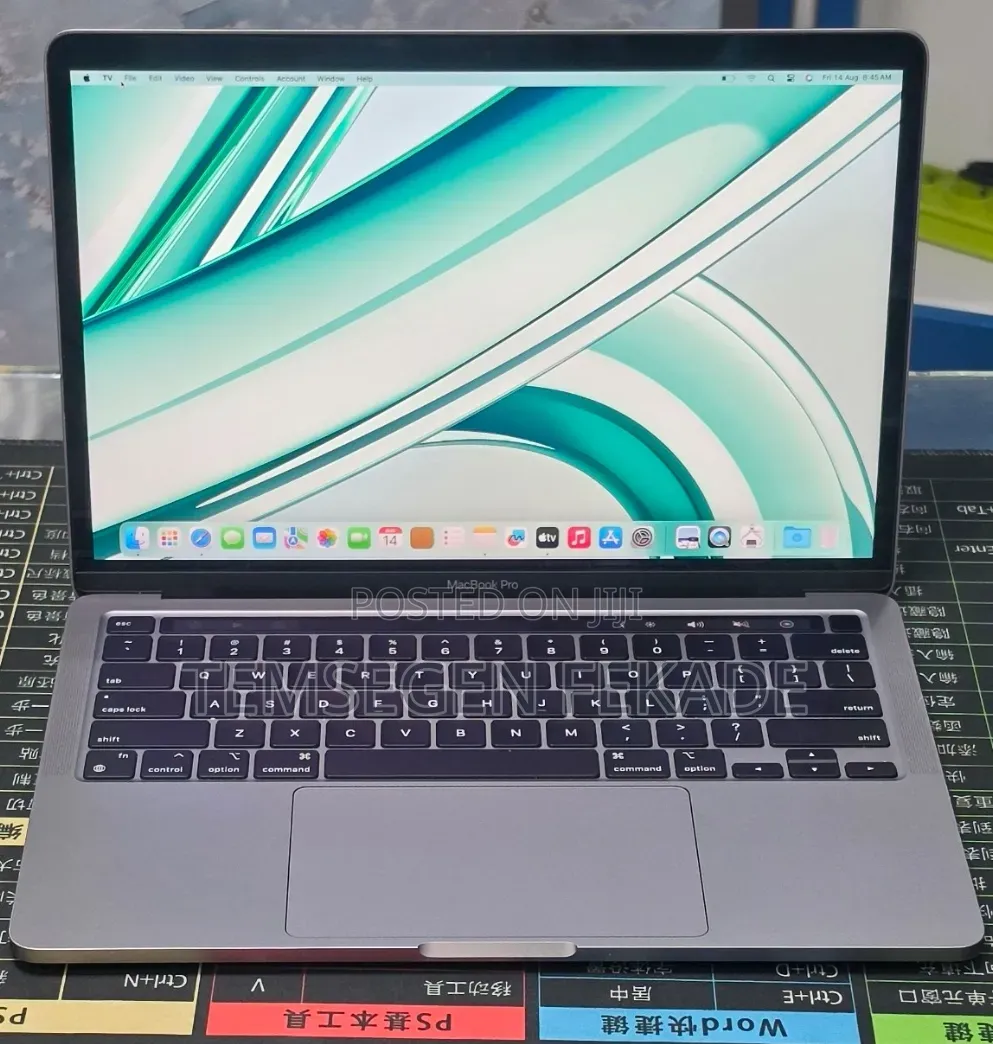 New Laptop Apple MacBook Pro 2022 M2 8GB Apple M2 SSD 256GB
