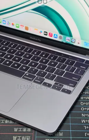 New Laptop Apple MacBook Pro 2022 M2 8GB Apple M2 SSD 256GB
