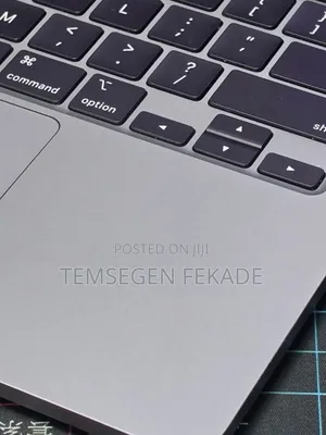 New Laptop Apple MacBook Pro 2022 M2 8GB Apple M2 SSD 256GB