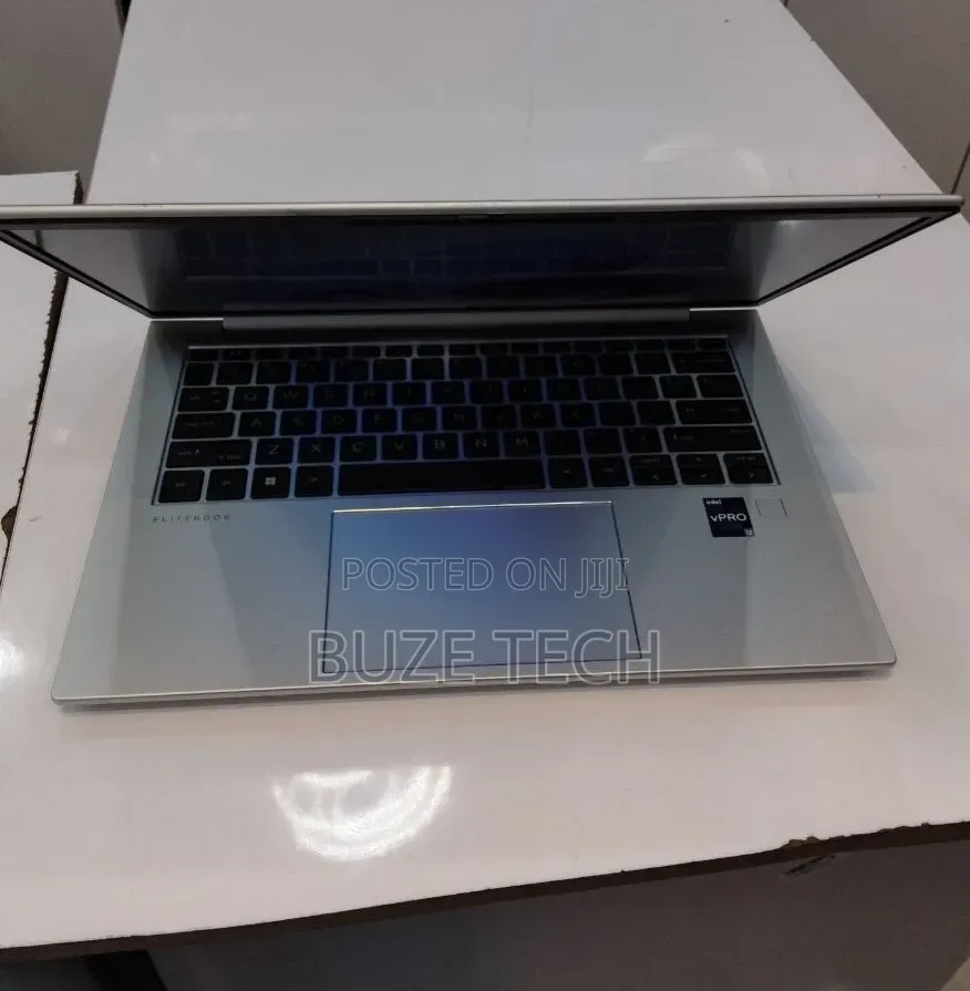 New Laptop HP EliteBook 840 G10 16GB Intel Core i7 SSD 512GB