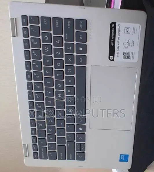 New Laptop HP OmniBook 5 14" 16GB Intel Core 7 SSD 512GB