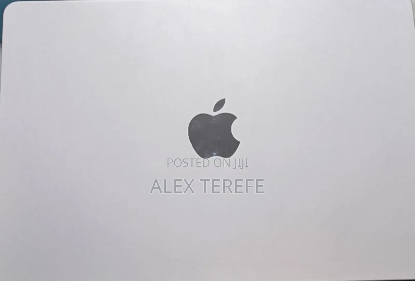 New Laptop Apple MacBook Air 2022 M2 16GB Apple M2 SSD 512GB