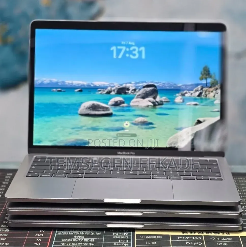 New Laptop Apple MacBook Pro 2020 M1 8GB Apple M1 Pro SSD 512GB