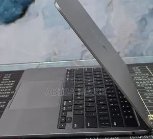 New Laptop Apple MacBook Air 2022 M2 16GB Apple M2 SSD 512GB