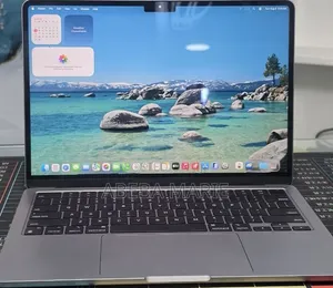 New Laptop Apple MacBook Air 2022 M2 16GB Apple M2 SSD 512GB