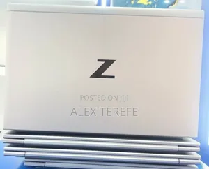 New Laptop HP ZBook Firefly G8 16GB Intel Core i7 SSD 512GB
