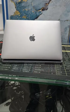 New Laptop Apple MacBook Air 2020 M1 8GB Apple M1 SSD 256GB