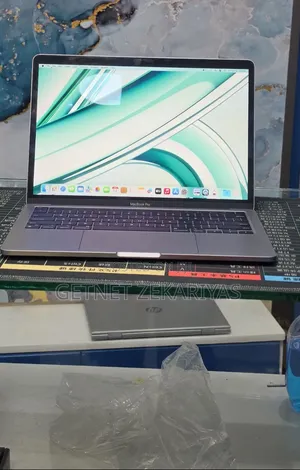 New Laptop Apple MacBook Air 2022 M2 8GB Apple M2 SSD 256GB