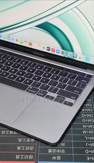 New Laptop Apple MacBook Air 2022 M2 8GB Apple M2 SSD 256GB