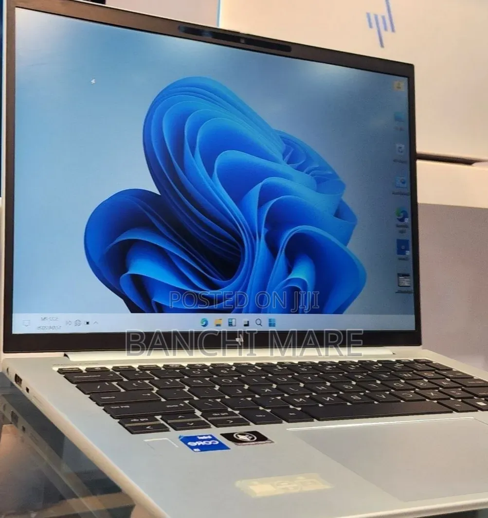 New Laptop HP EliteBook 840 G9 16GB Intel Core i5 SSD 512GB