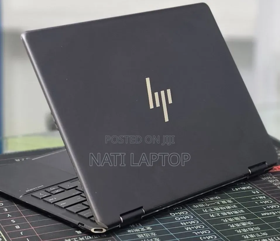 New Laptop HP Spectra 13 16GB Intel Core i7 SSD 1T