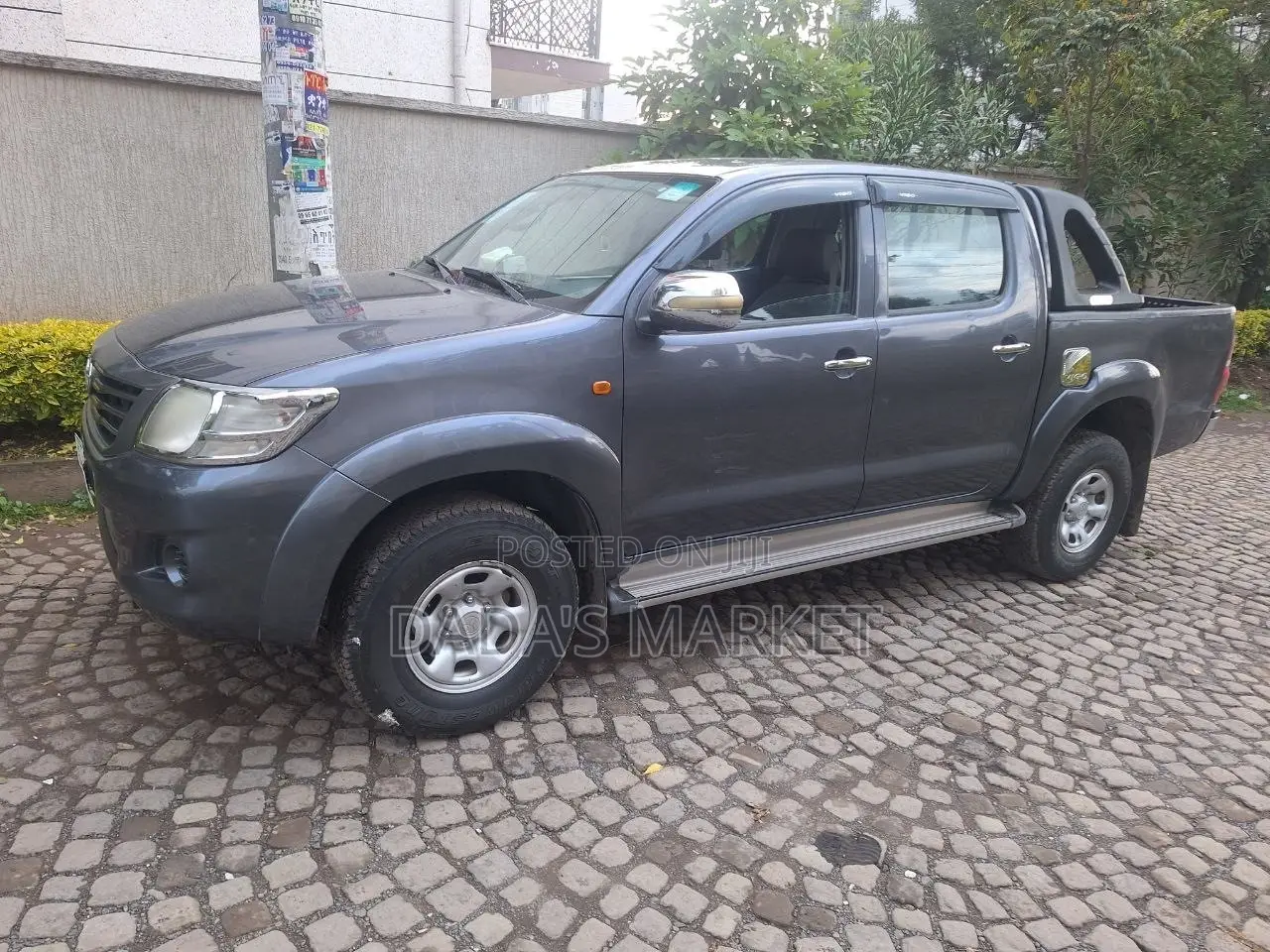 Toyota Hilux 2013 Black