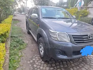 Toyota Hilux 2013 Black