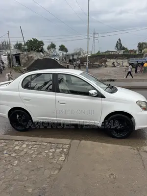 Toyota Platz 1.0 FWD 2005 White