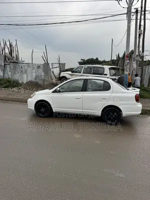 Toyota Platz 1.0 FWD 2005 White