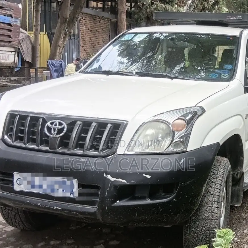 Toyota Land Cruiser Prado 2007 White