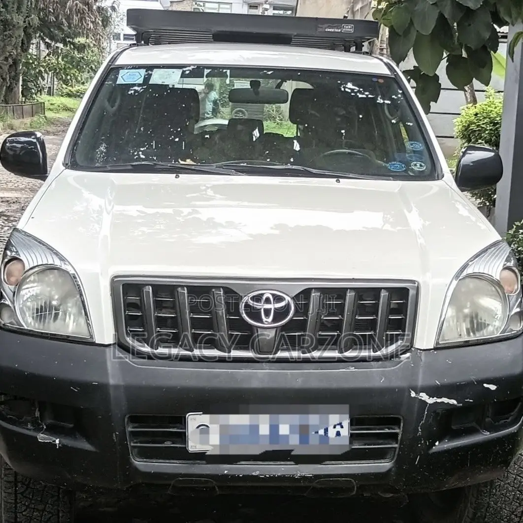 Toyota Land Cruiser Prado 2007 White