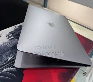 New Laptop Apple MacBook 8GB SSD 256GB