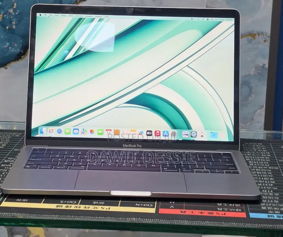 New Laptop Apple MacBook Pro 2022 M2 8GB Apple M2 SSD 256GB