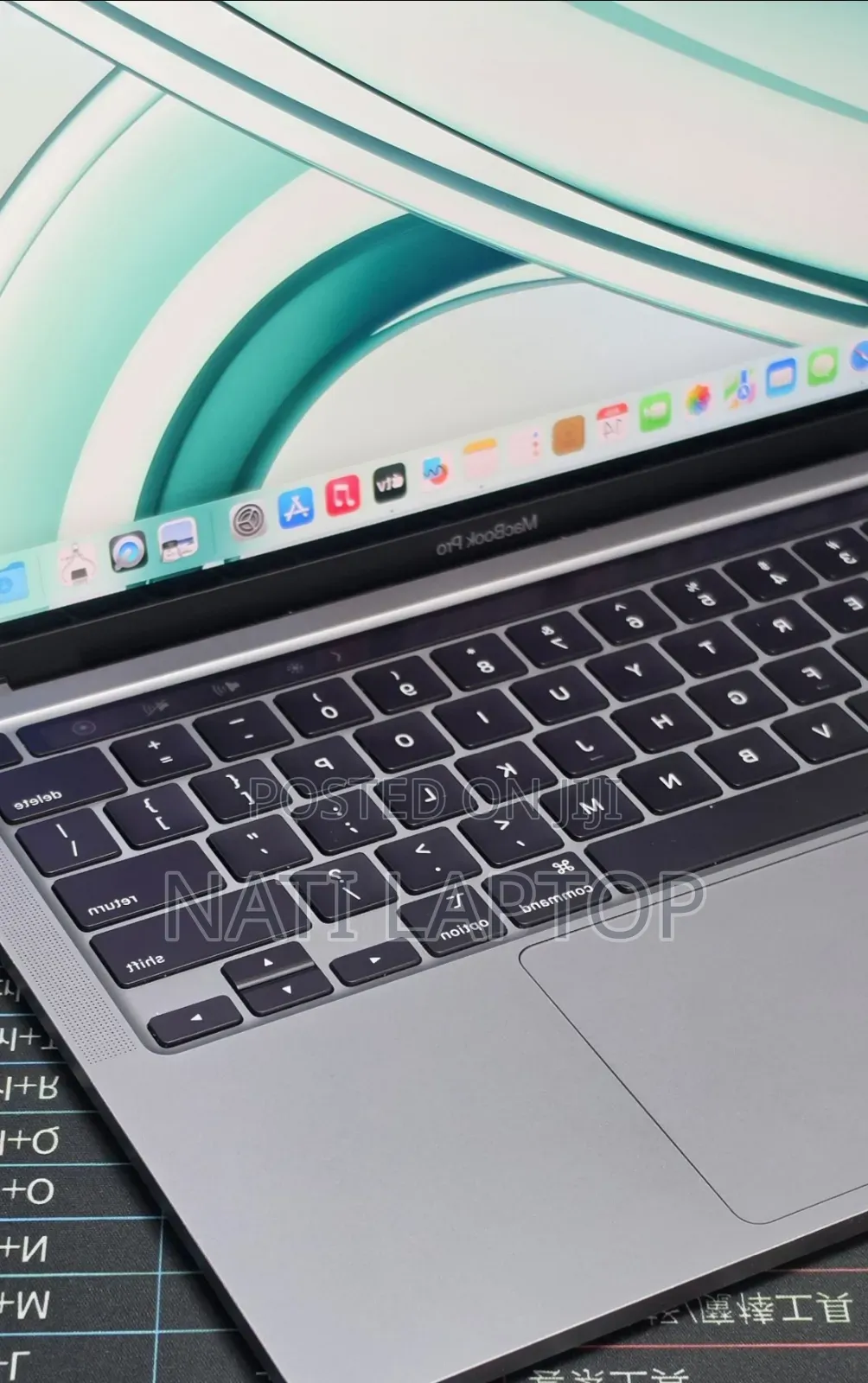 New Laptop Apple MacBook Air 2022 M2 8GB Apple M2 SSD 256GB