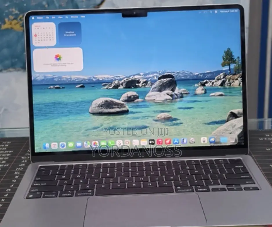 New Laptop Apple MacBook Air 2022 M2 16GB Apple M2 SSD 512GB