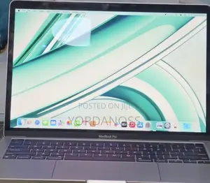 New Laptop Apple MacBook Pro 2022 M2 8GB Apple M2 SSD 256GB