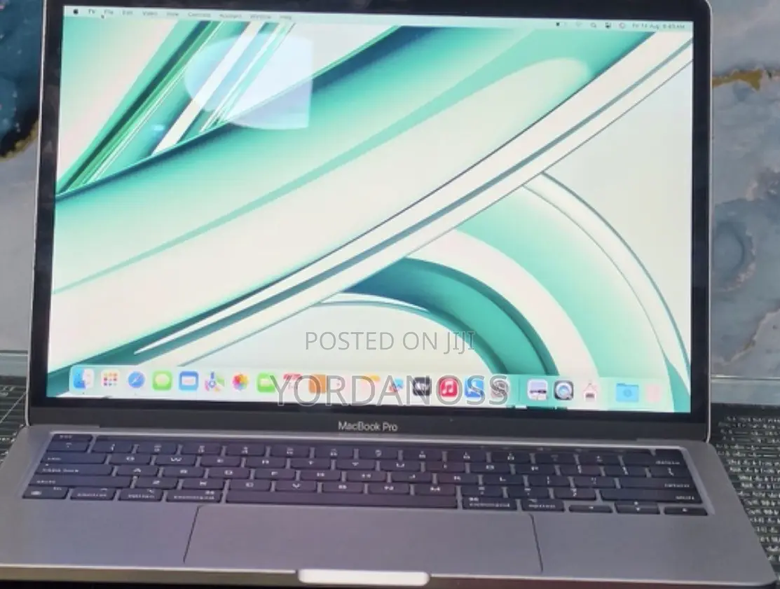 New Laptop Apple MacBook Pro 2022 M2 8GB Apple M2 SSD 256GB