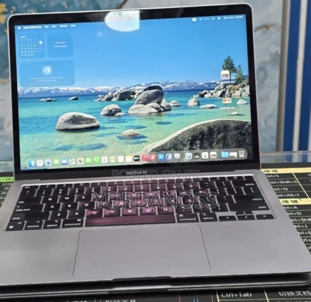 New Laptop Apple MacBook Air 2020 M1 8GB Apple M1 SSD 256GB