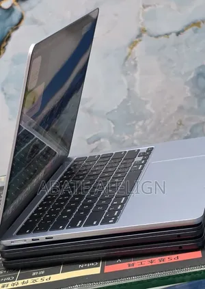 New Laptop Apple MacBook Air 2025 M4 16GB Apple M4 SSD 256GB