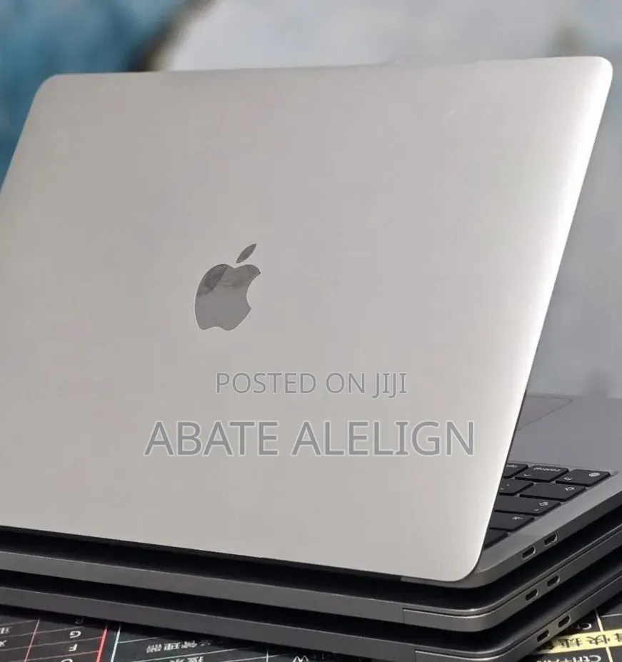 New Laptop Apple MacBook Pro 2020 M1 8GB Apple M1 Pro SSD 512GB