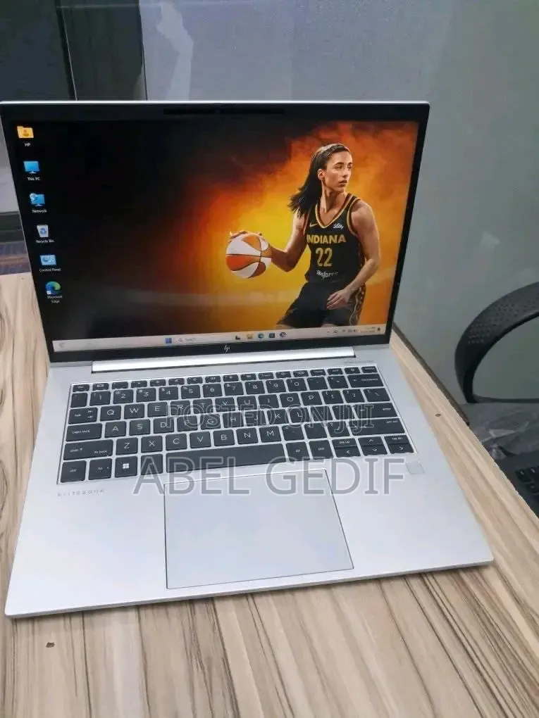 New Laptop HP 8GB AMD Ryzen 5 SSD 512GB
