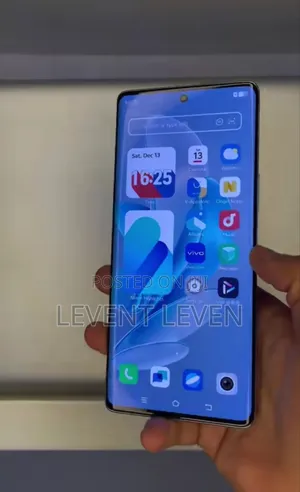 New Vivo S17 256 GB Blue