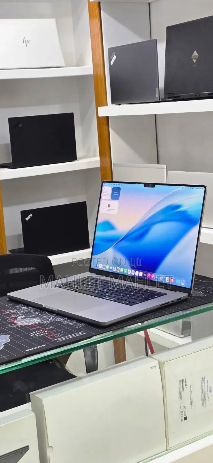 New Laptop Apple MacBook Pro 2021 M1 32GB Apple M1 Pro SSD 512GB