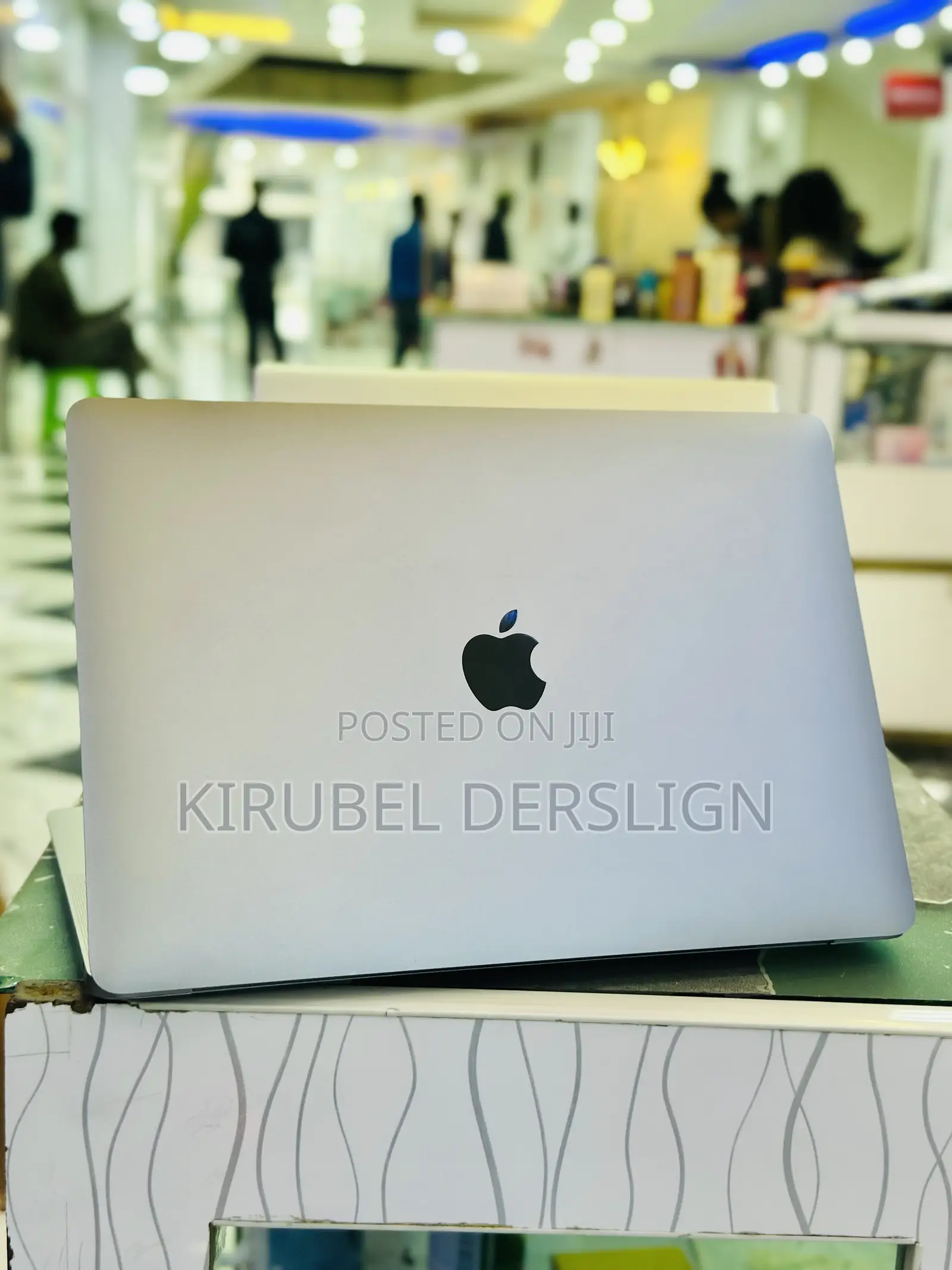 Laptop Apple MacBook Air 2020 8GB Intel Core i3 SSD 256GB