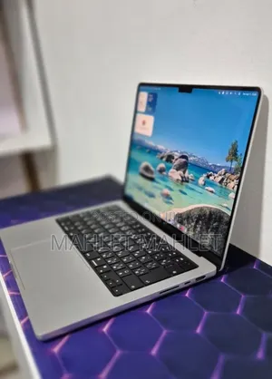 New Laptop Apple MacBook Pro 2024 M4 16GB Apple M4 Pro SSD 512GB