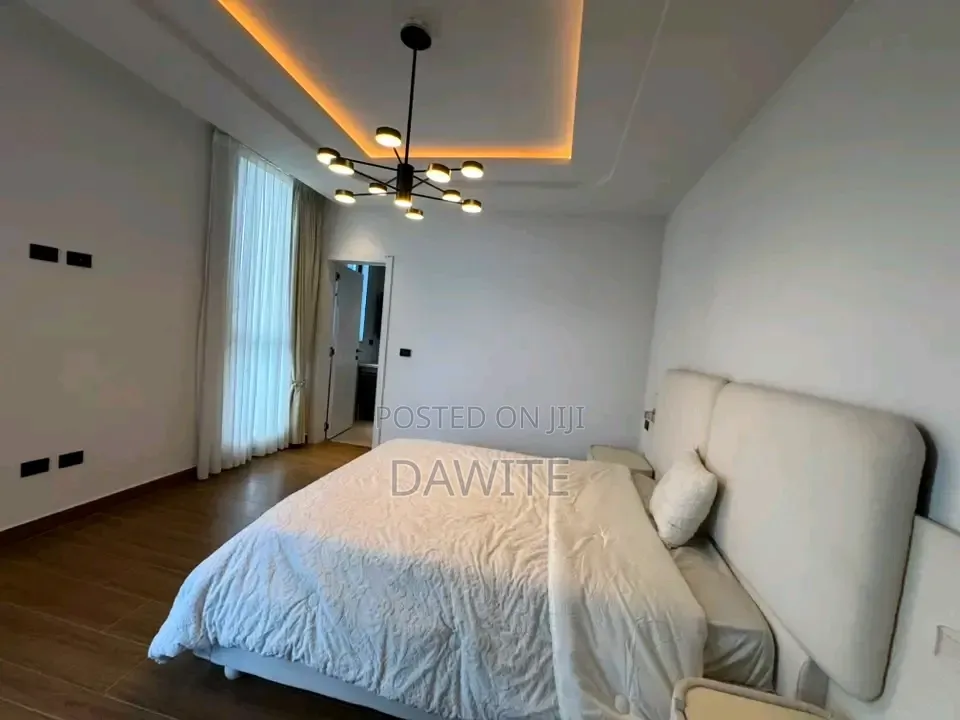 Furnished 2bdrm Apartment in የግል, Bole for sale