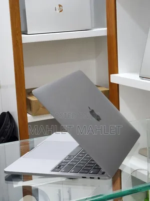 New Laptop Apple MacBook Pro 2019 16GB Intel Core i7 SSD 512GB