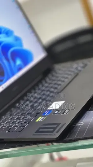New Laptop HP OmniBook Ultra Flip 16" 16GB Intel Core i9 SSD 512GB