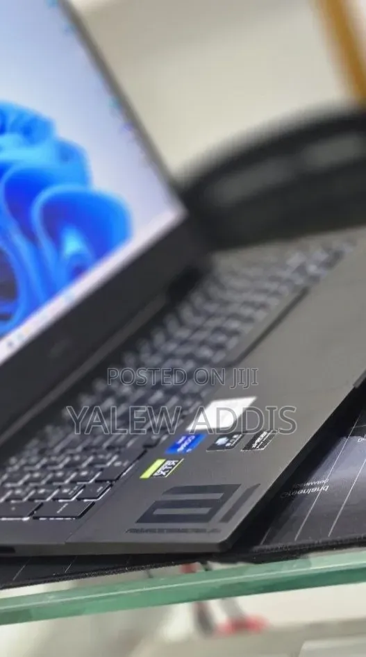 New Laptop HP OmniBook Ultra Flip 16" 16GB Intel Core i9 SSD 512GB