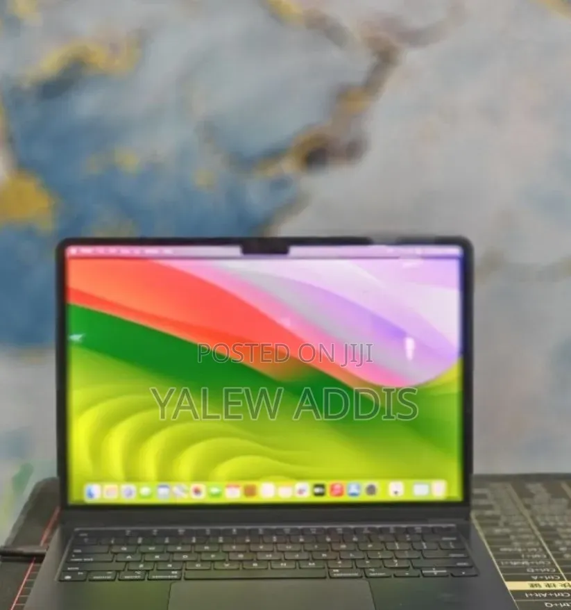 New Laptop Apple MacBook Air 2022 M2 8GB Apple M2 SSD 512GB