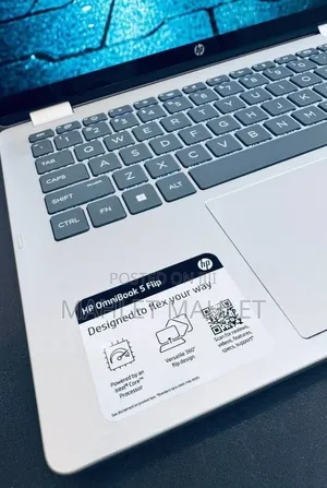 New Laptop HP OmniBook 5 Flip 16GB Intel Core i7 SSD 512GB