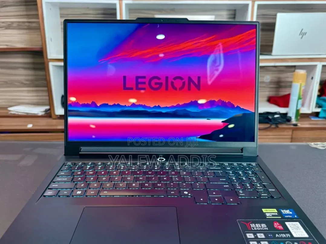 New Laptop Lenovo Legion 9 32GB Intel Core Ultra 9 SSD 1T