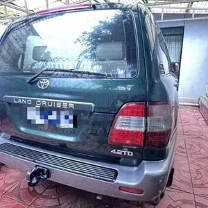 Toyota Land Cruiser 2007 Green