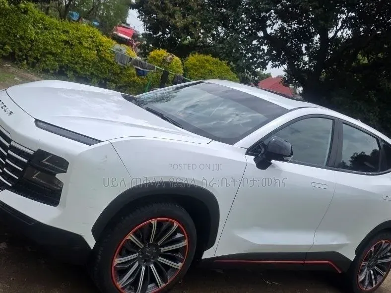 Jetour Dashing 2023 Off white