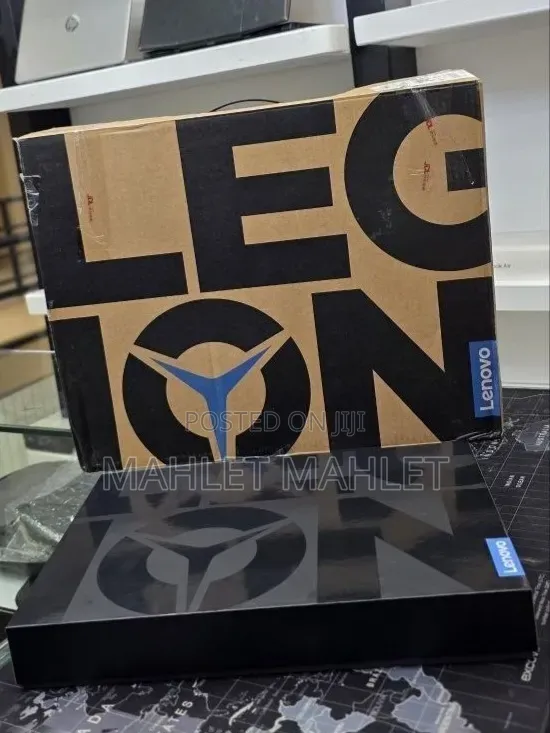 New Laptop Lenovo Legion 9 32GB AMD Ryzen 9 SSD 1T
