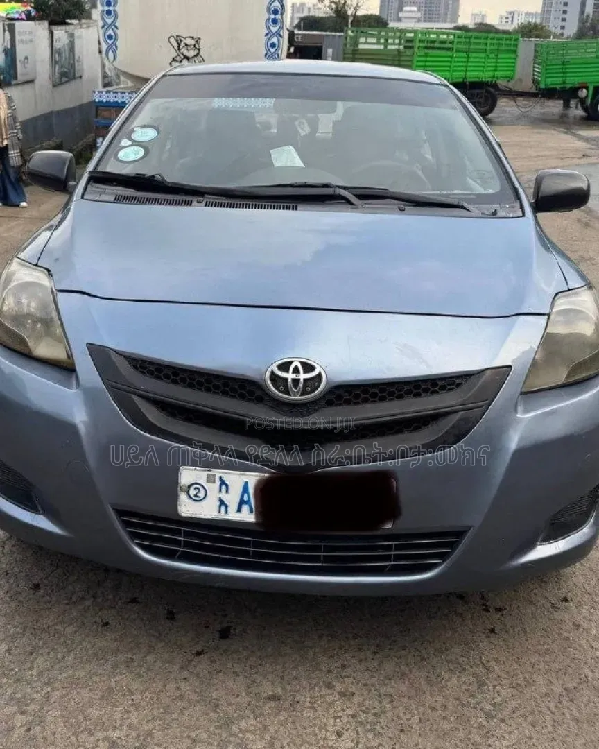 Toyota Yaris 2009 Beige