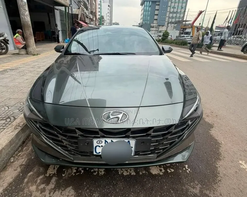 Hyundai Avante 2023 Green